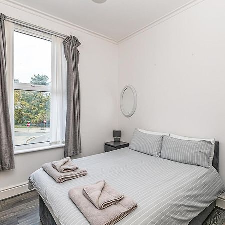 One Bedroom Holiday Apartment Colwyn Bay Eksteriør bilde