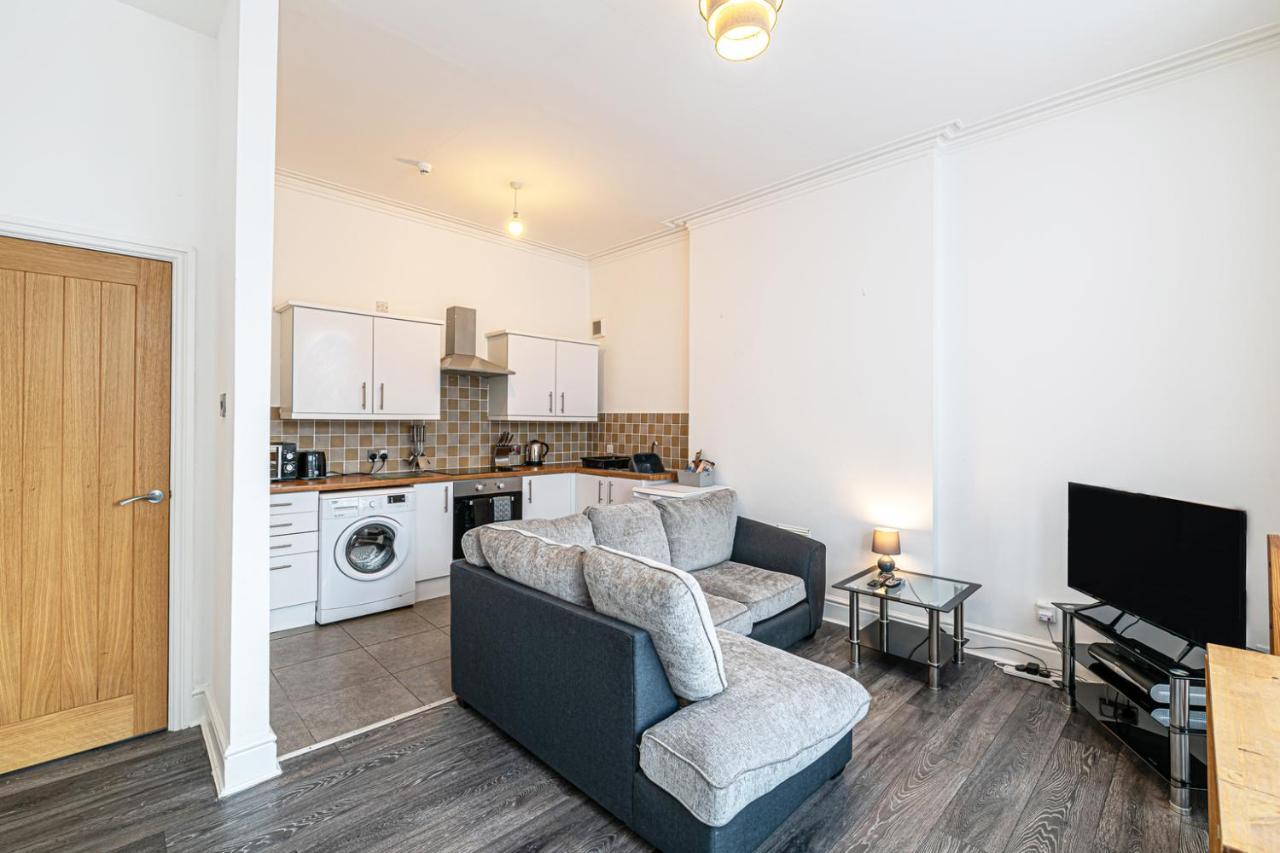 One Bedroom Holiday Apartment Colwyn Bay Eksteriør bilde